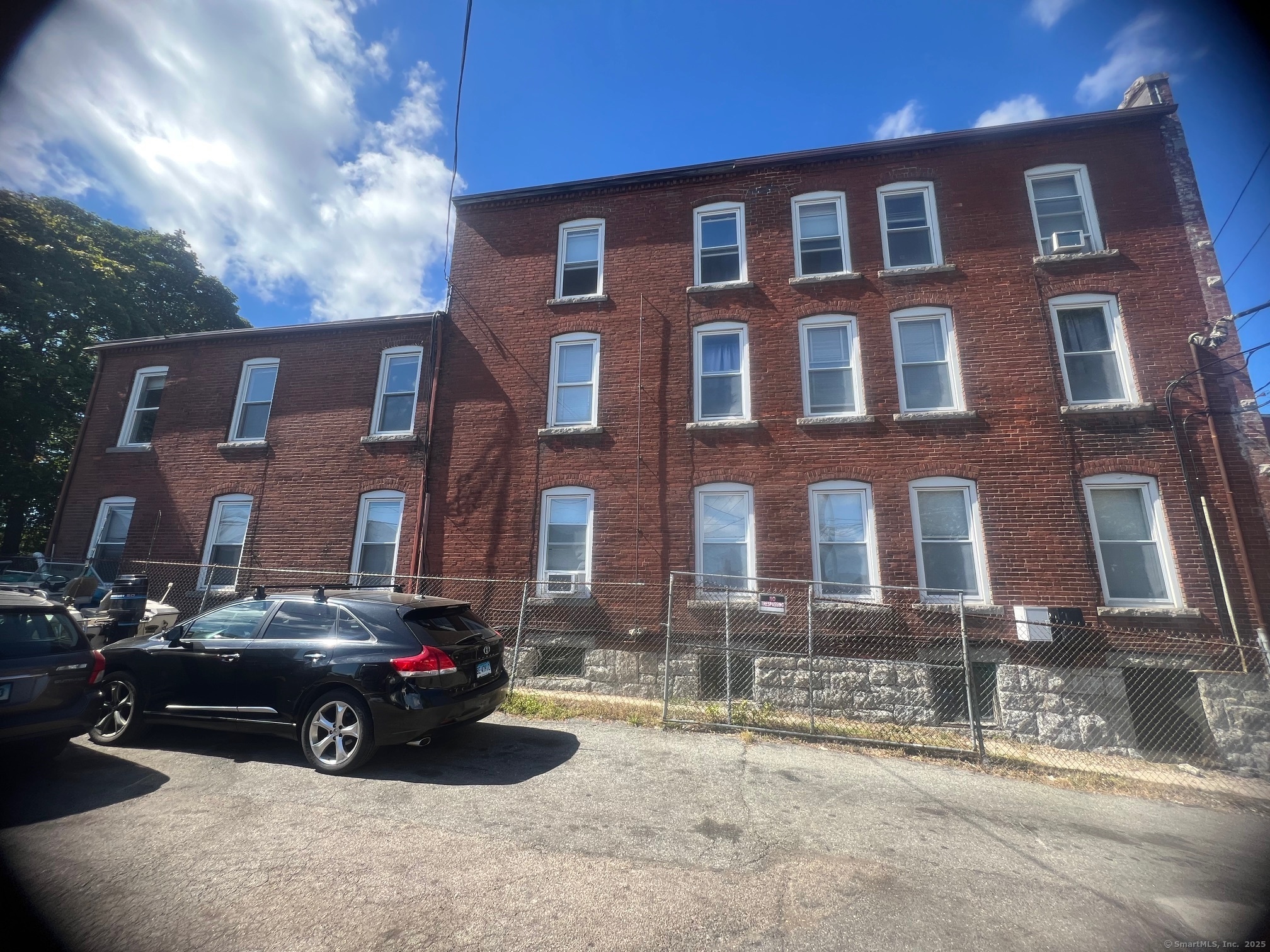 Featured image for “40 Pearl Street”