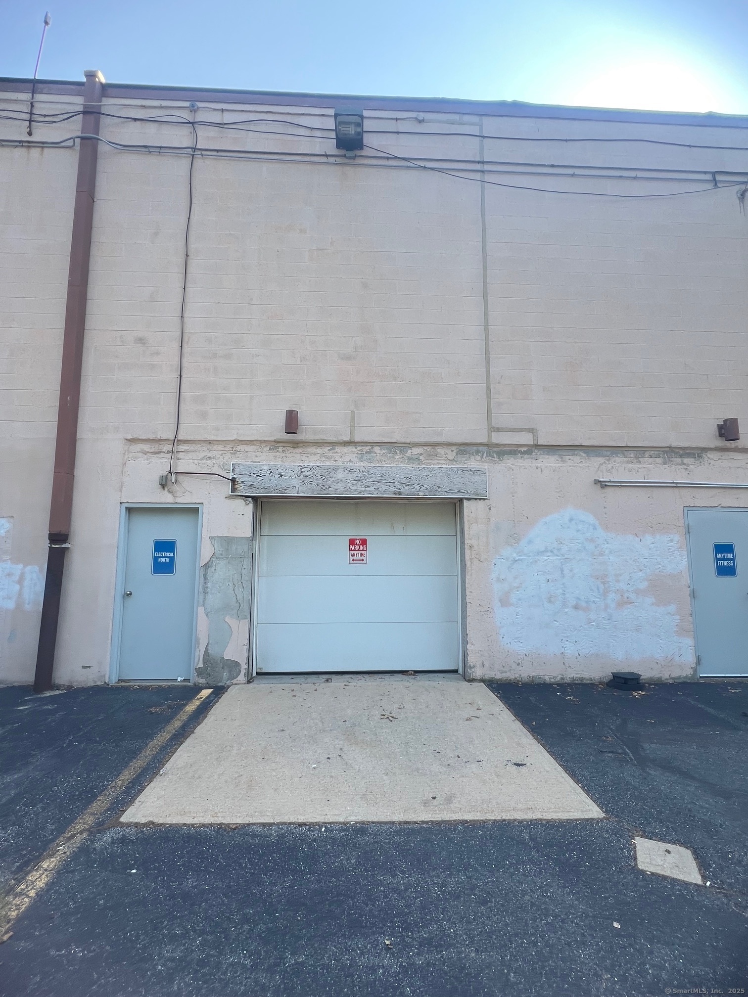 Featured image for “441 Long Hill Road”