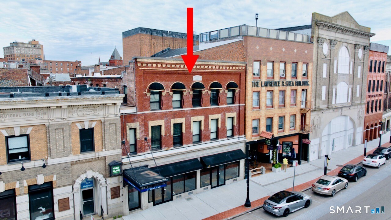 Featured image for “53 Bank Street”